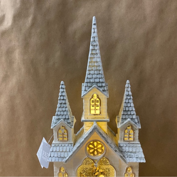 New! Raz Lighted Lantern Snow Globe Glitter Water Church Nativity Religious - Picture 3 of 13